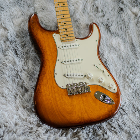 Fender USA Nitro Satin Series Stratocaster 2012 - 2014 - Honeyburst