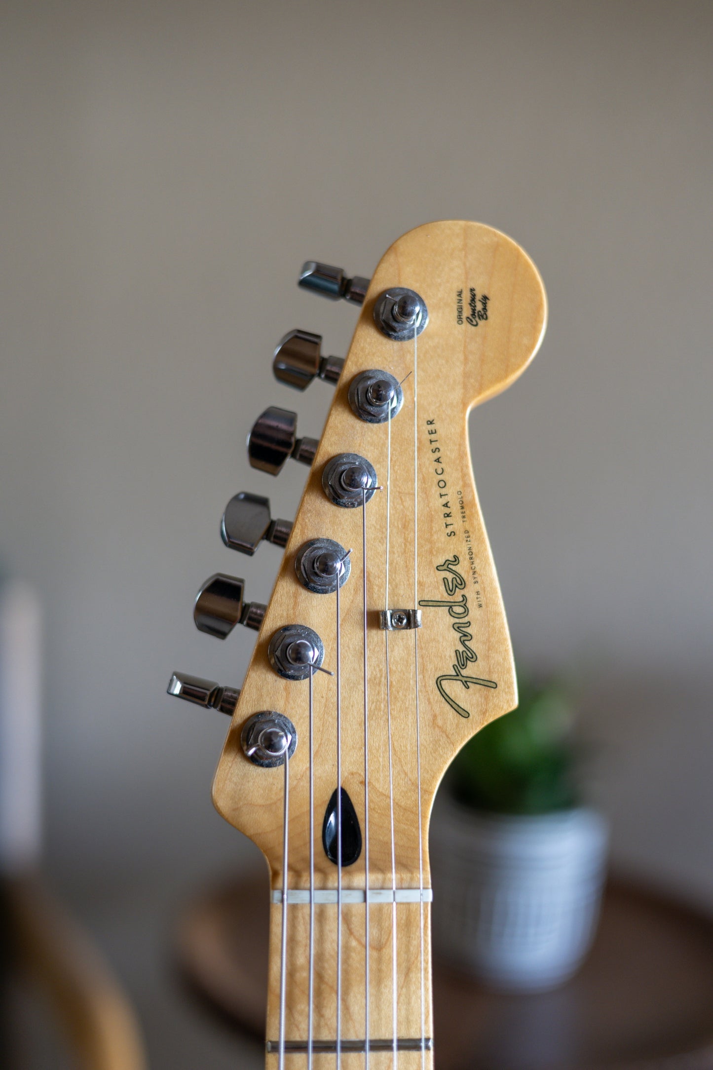 Fender FSR Special Edition Standard Stratocaster with Maple Fretboard 2018 - Black