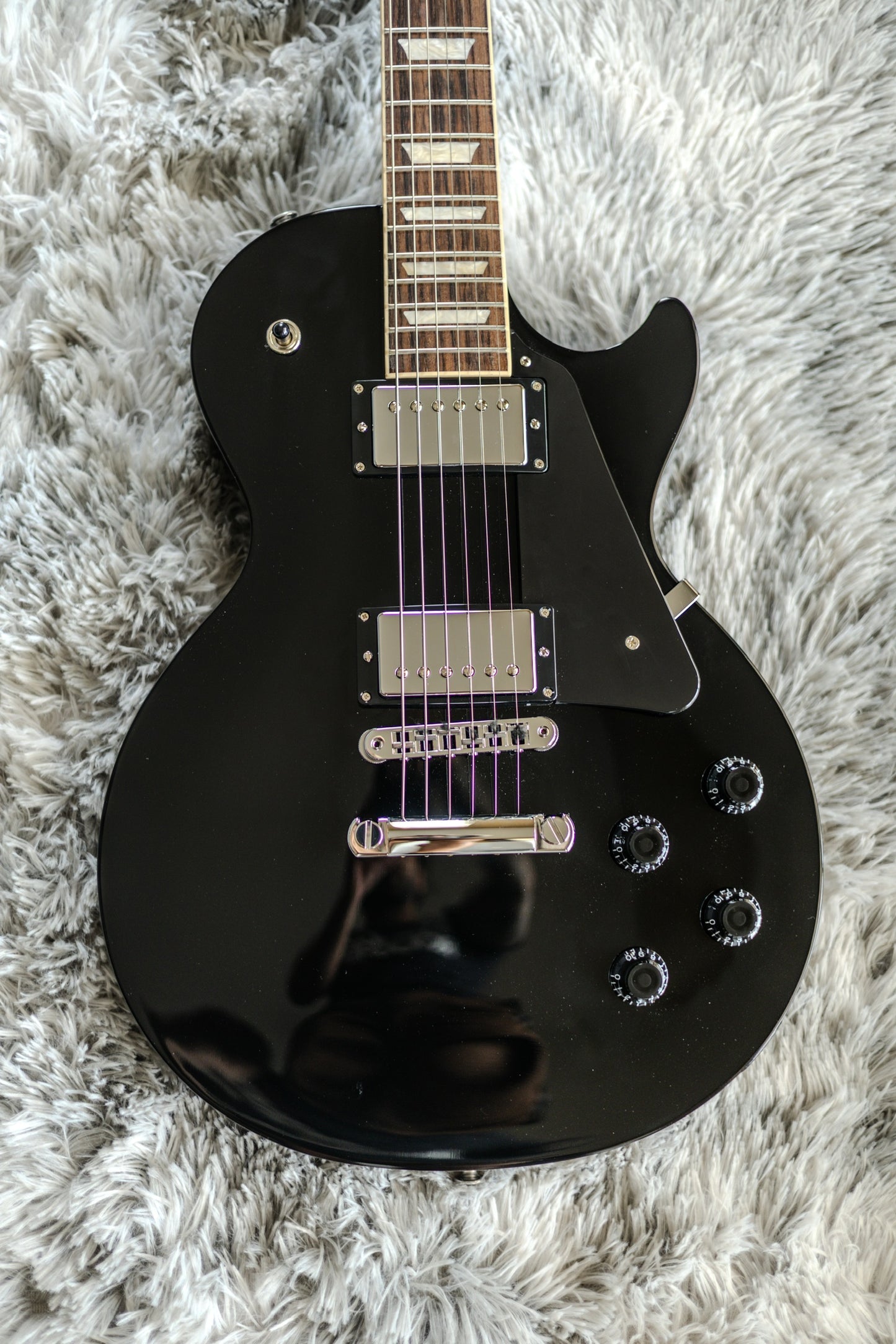 LIKE NEW Gibson Les Paul Studio 2024 - Present - Ebony