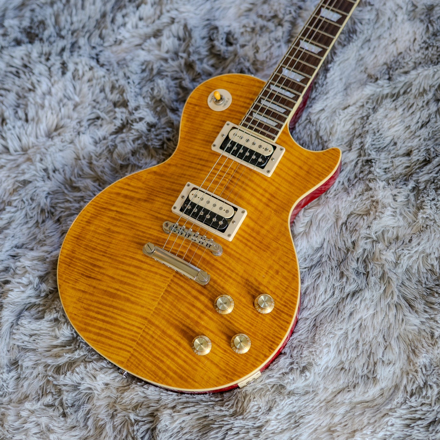 RARE Slash Limited Run Custom Shop Les Paul — AAA flame top, killer tone, clean shape.