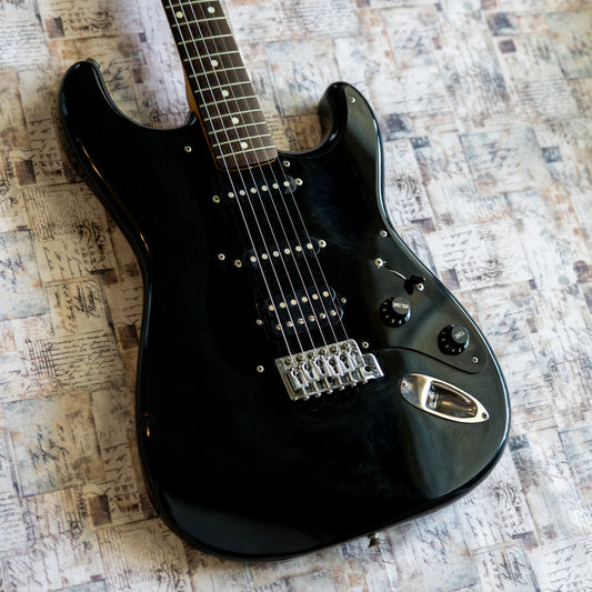Fender Boxer Series Stratocaster MIJ