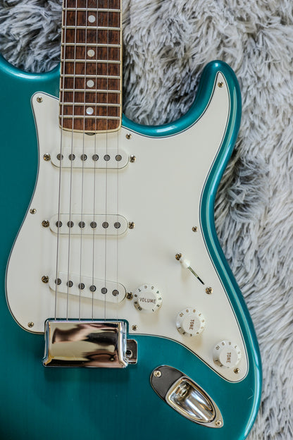 RARE Fender Eric Johnson Stratocaster with Rosewood Fretboard 2009 - 2021 - Tropical Turquoise
