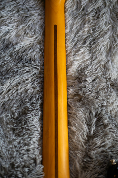 Fender American Ultra Luxe Stratocaster with Maple Fretboard 2021 - Present - 2-Color Sunburst