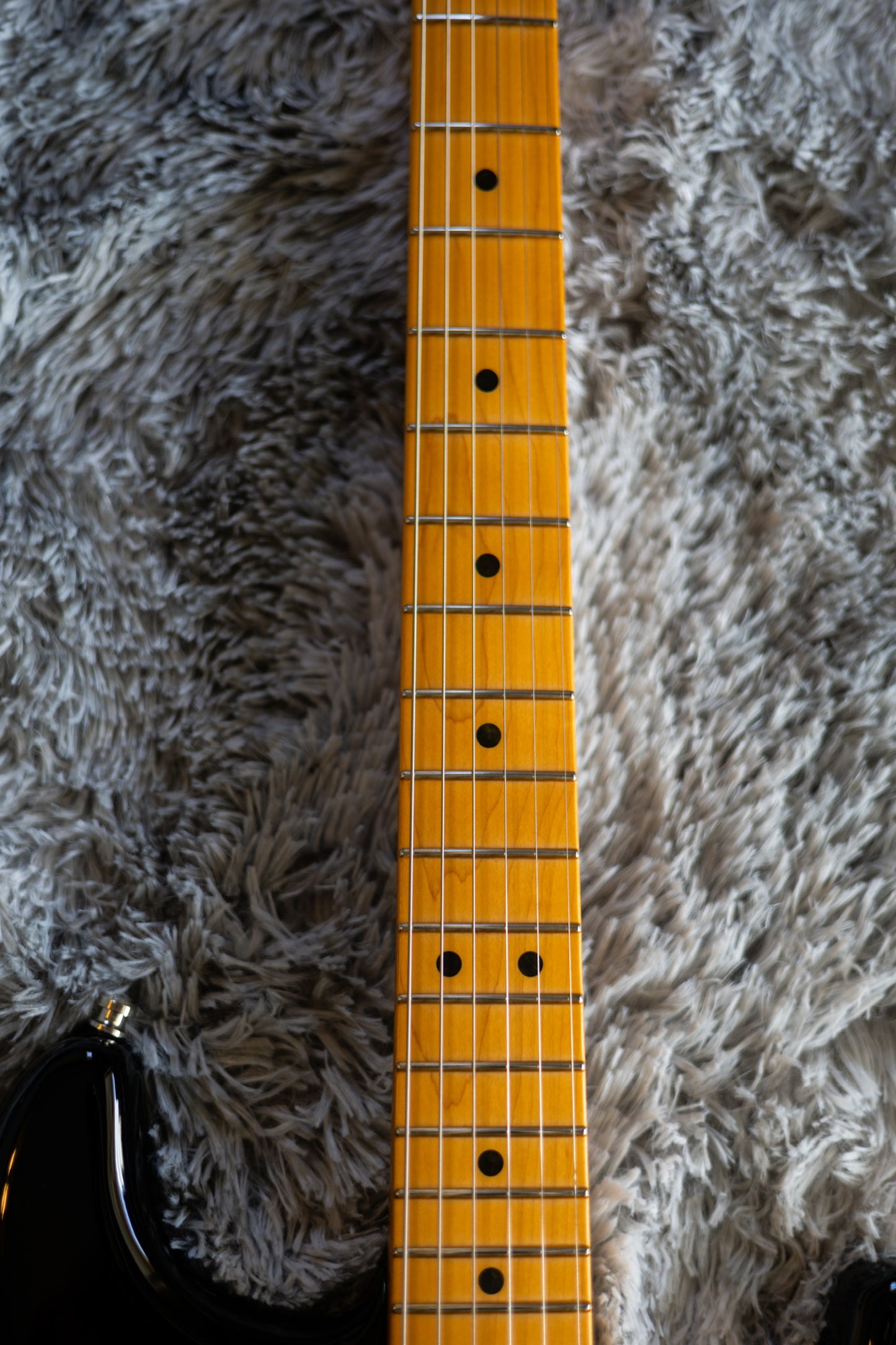 Fender American Ultra Luxe Stratocaster with Maple Fretboard 2021 - Present - 2-Color Sunburst