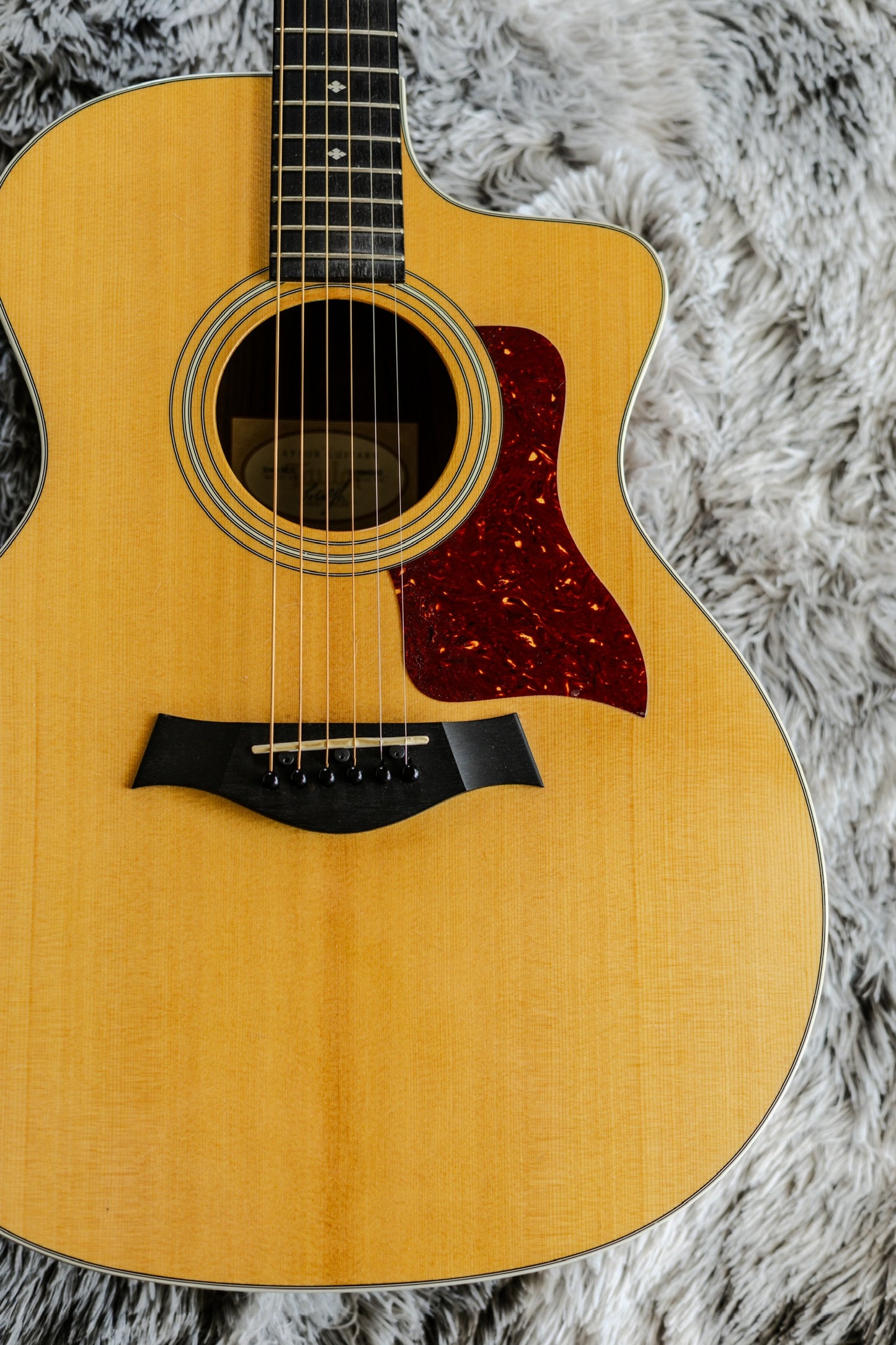 Taylor 214ce DLX with ES2 Electronics 2014 - Present - Natural
