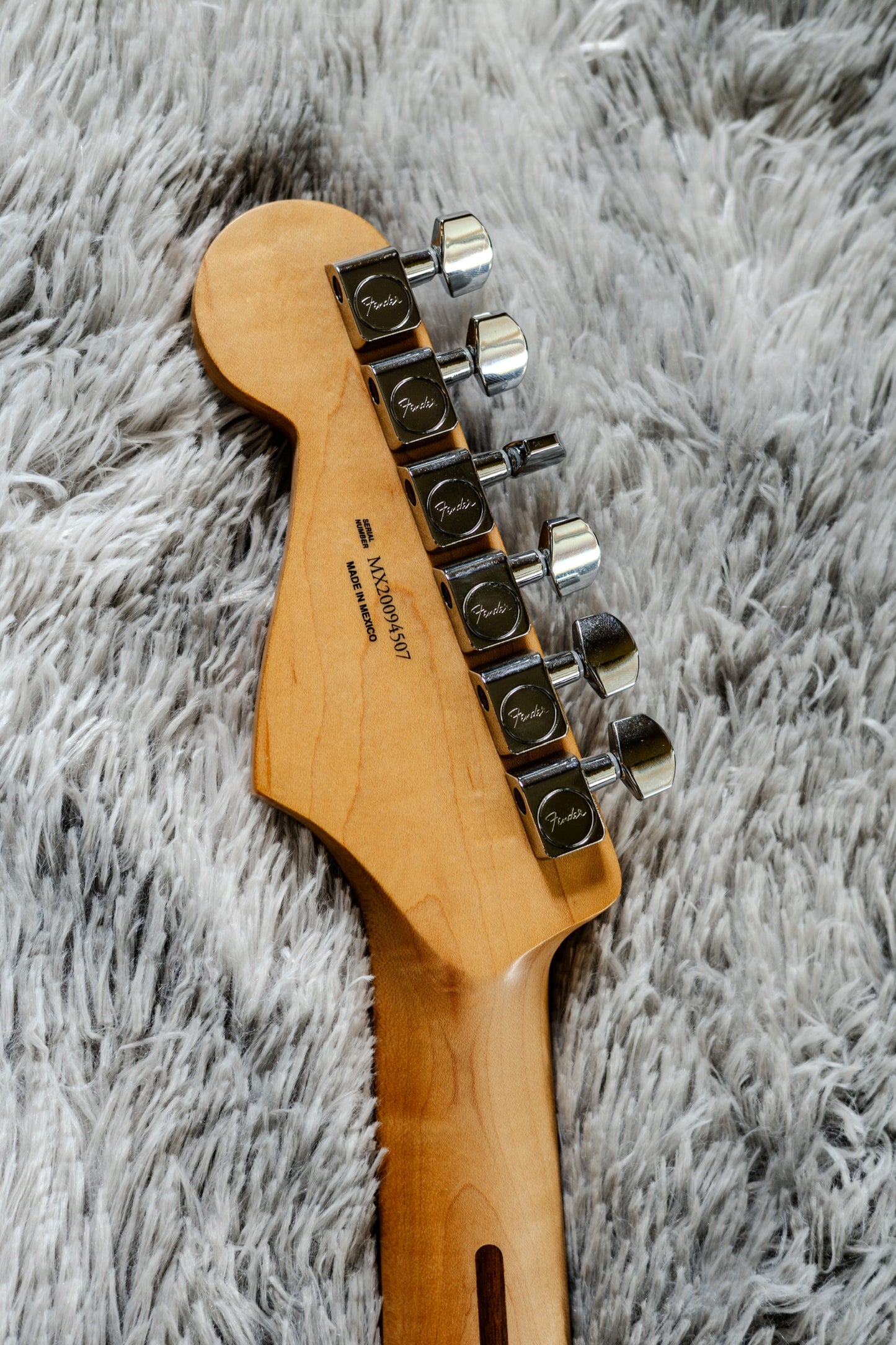 UPGRADED MINT Fender Player Stratocaster with Pau Ferro Fretboard 2018 - Present - Silver