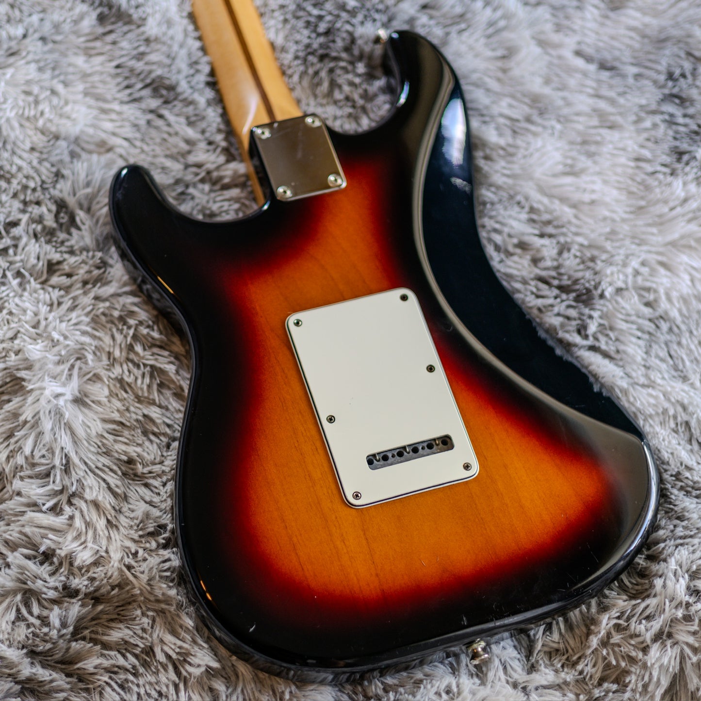 Fender Standard Stratocaster with Maple Fretboard 2006 - 2017 - Brown Sunburst