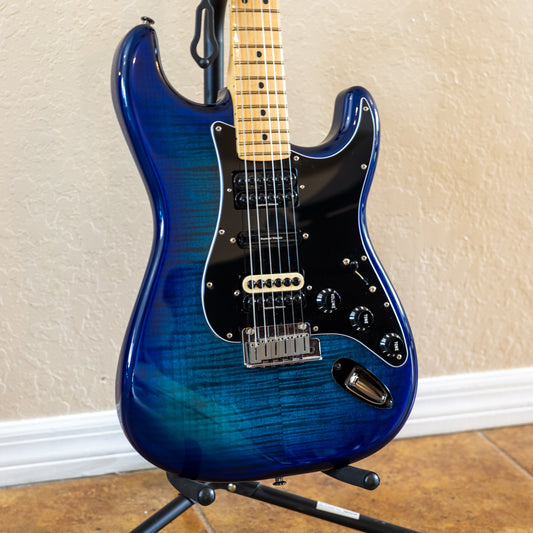 STUNNING Fender Player Stratocaster HSS Plus Top with Maple Fretboard 2019 - 2021 - Blue Burst