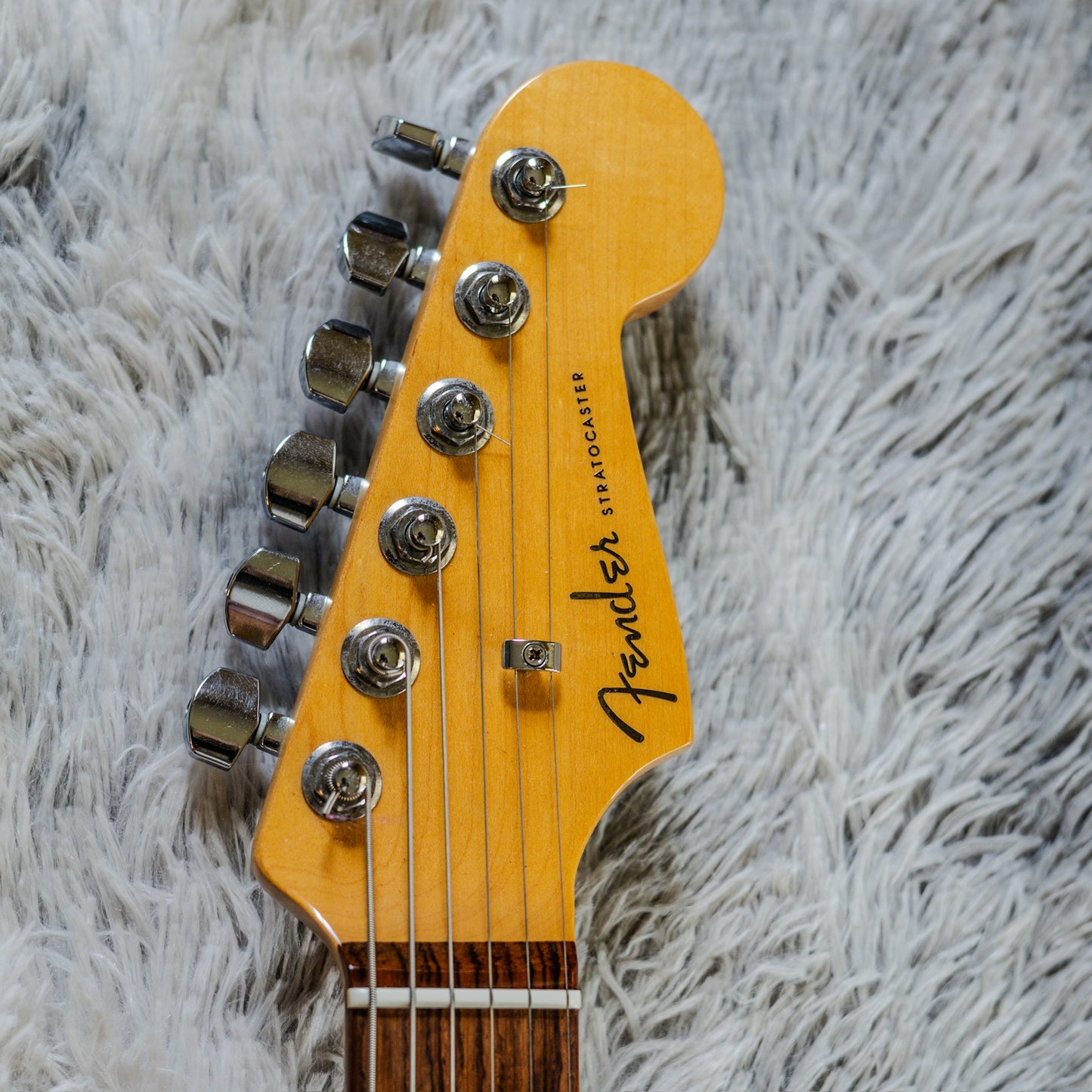 Fender American Elite Stratocaster with Rosewood Fretboard 2016 - 2019 - Sky Burst Metallic