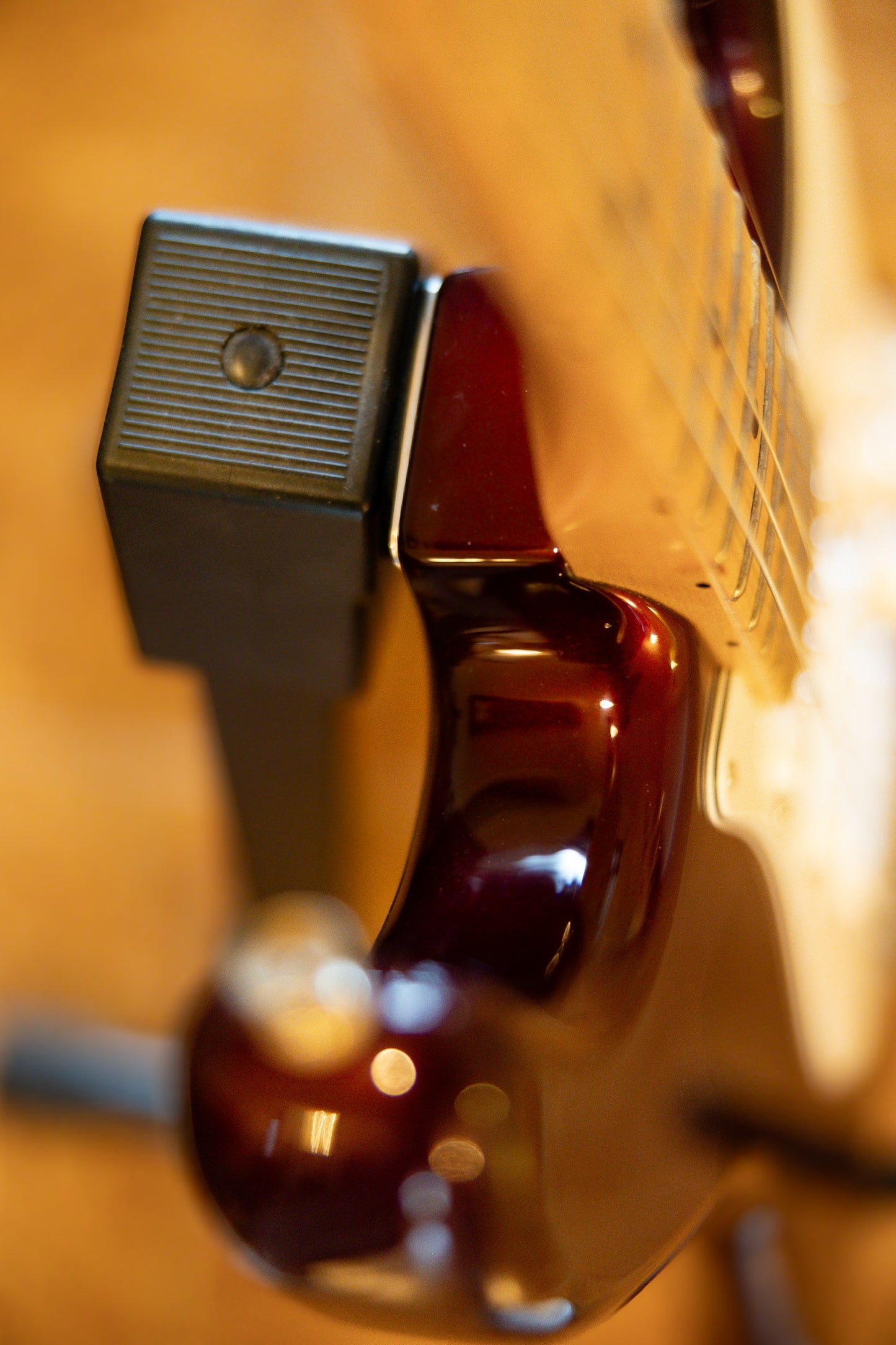 Fender Standard Stratocaster with Maple Fretboard 2006 - 2014 - Midnight Wine