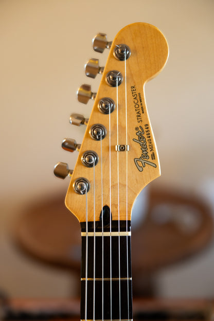 Fender Standard Stratocaster with Maple Fretboard 1998 - 2005 - Brown Sunburst