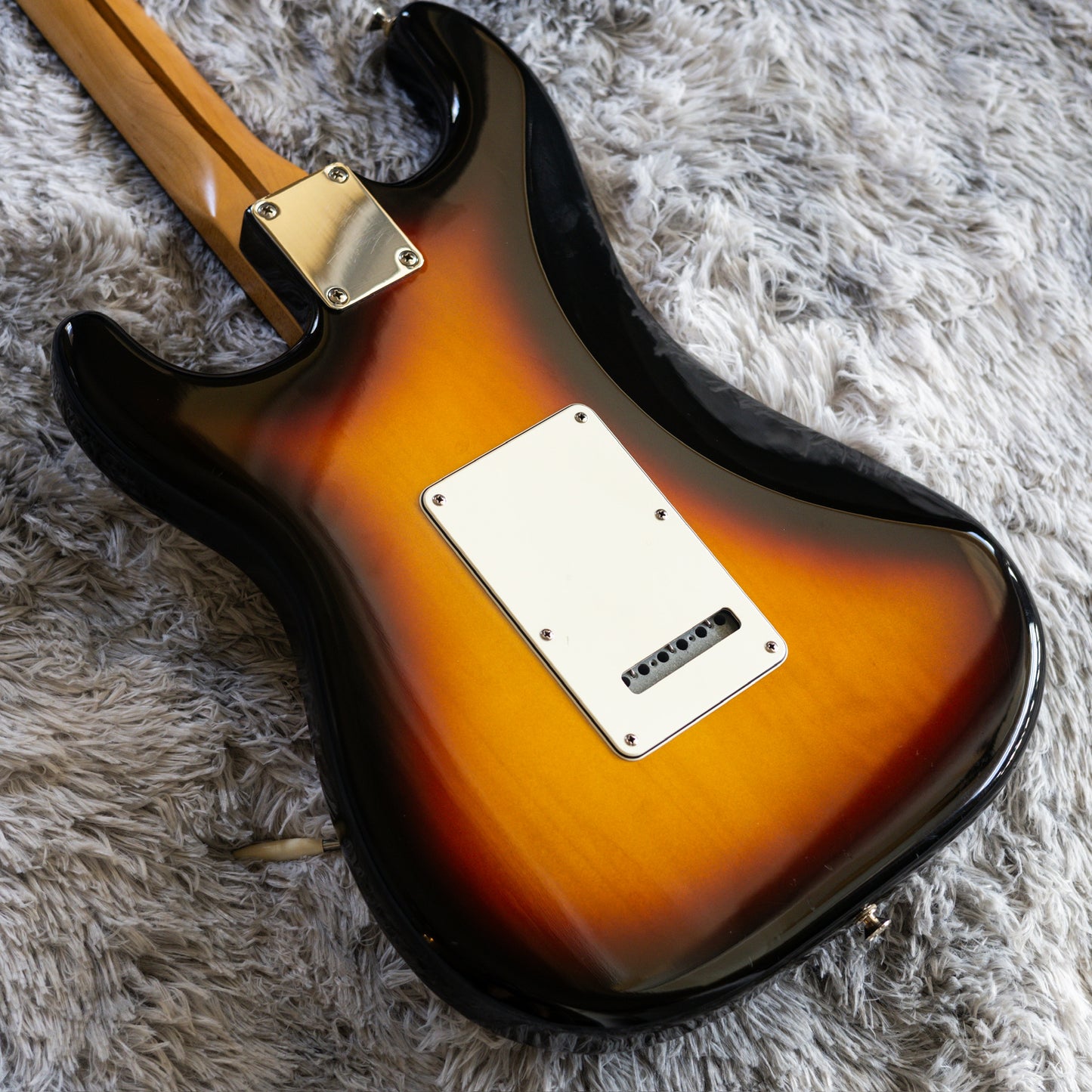 Fender Standard Stratocaster with Maple Fretboard 2006 - 2017 - Brown Sunburst