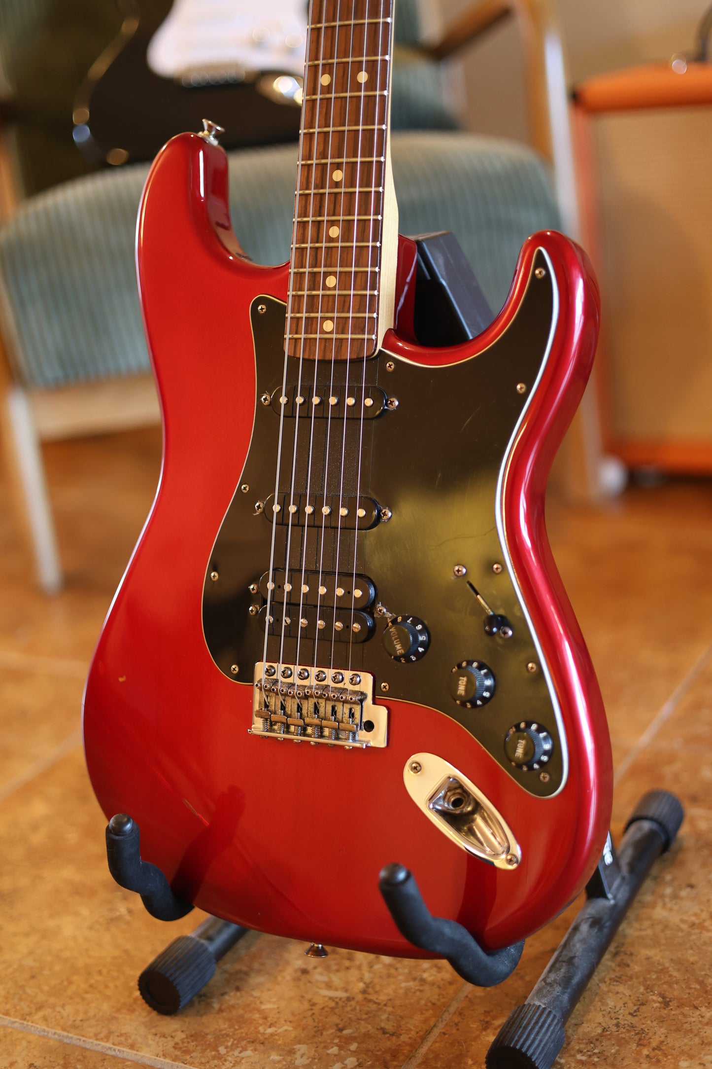 Fender FSR Limited Edition Standard Stratocaster HSS with Rosewood Fretboard 2010s - Candy Red Burst