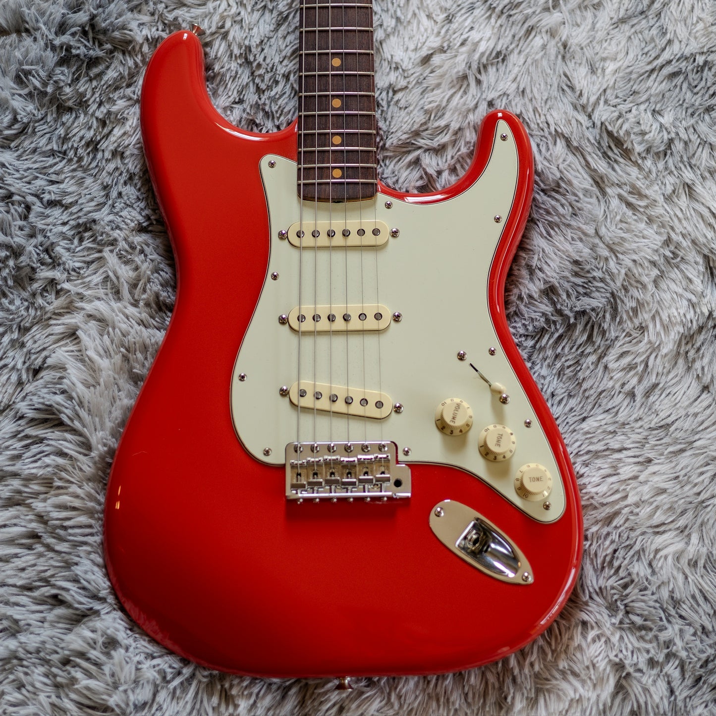 MINTY Fender American Vintage II '61 Stratocaster 2022 - Present - Fiesta Red