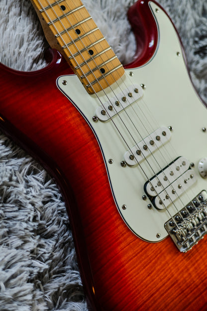 Fender Standard Stratocaster HSS Plus Top with Maple Fretboard 2013 - 2017 - Cherry Burst