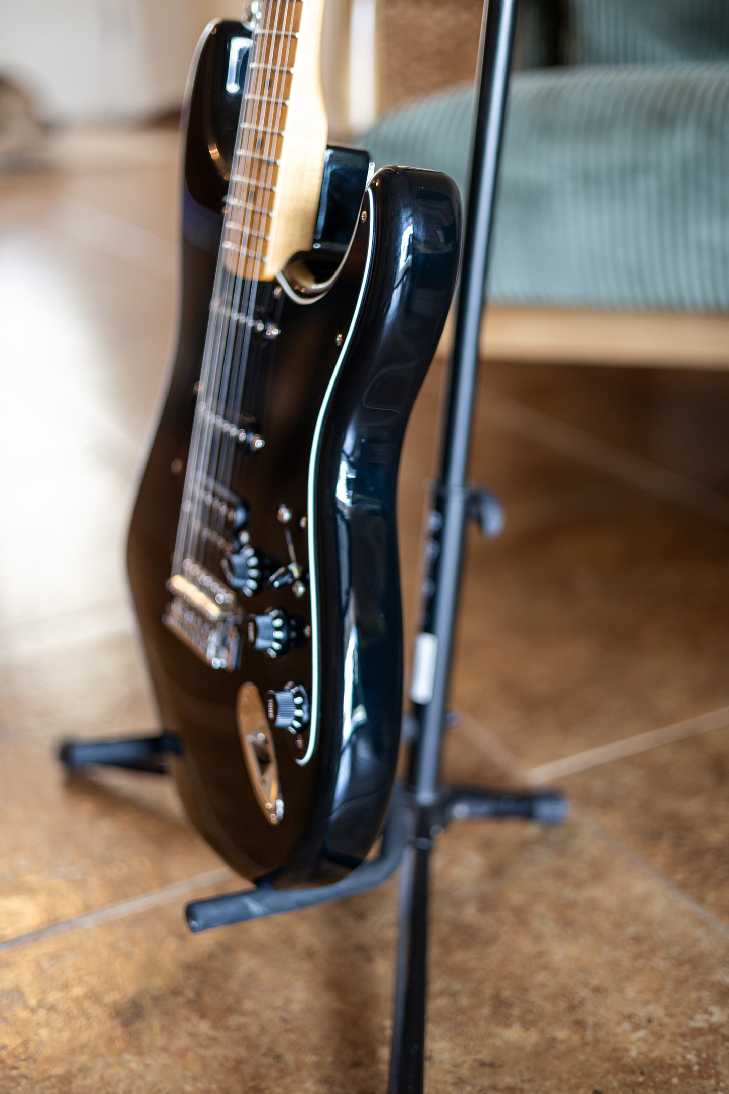 Fender Special Edition Standard HSS Stratocaster with Maple Fretboard 2018 - Black