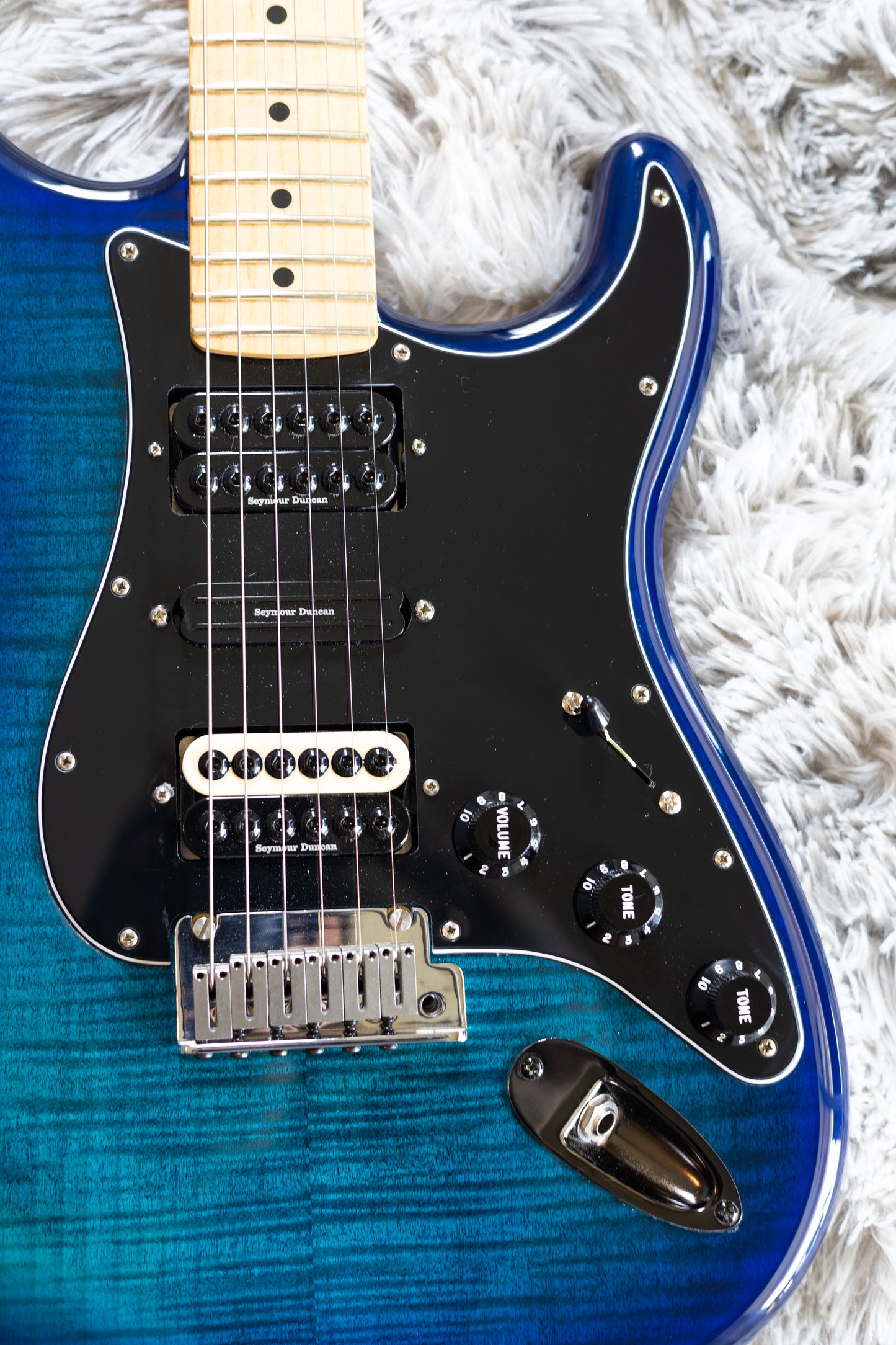 Fender Player Stratocaster HSS Plus Top with Maple Fretboard 2019 - 2021 - Blue Burst