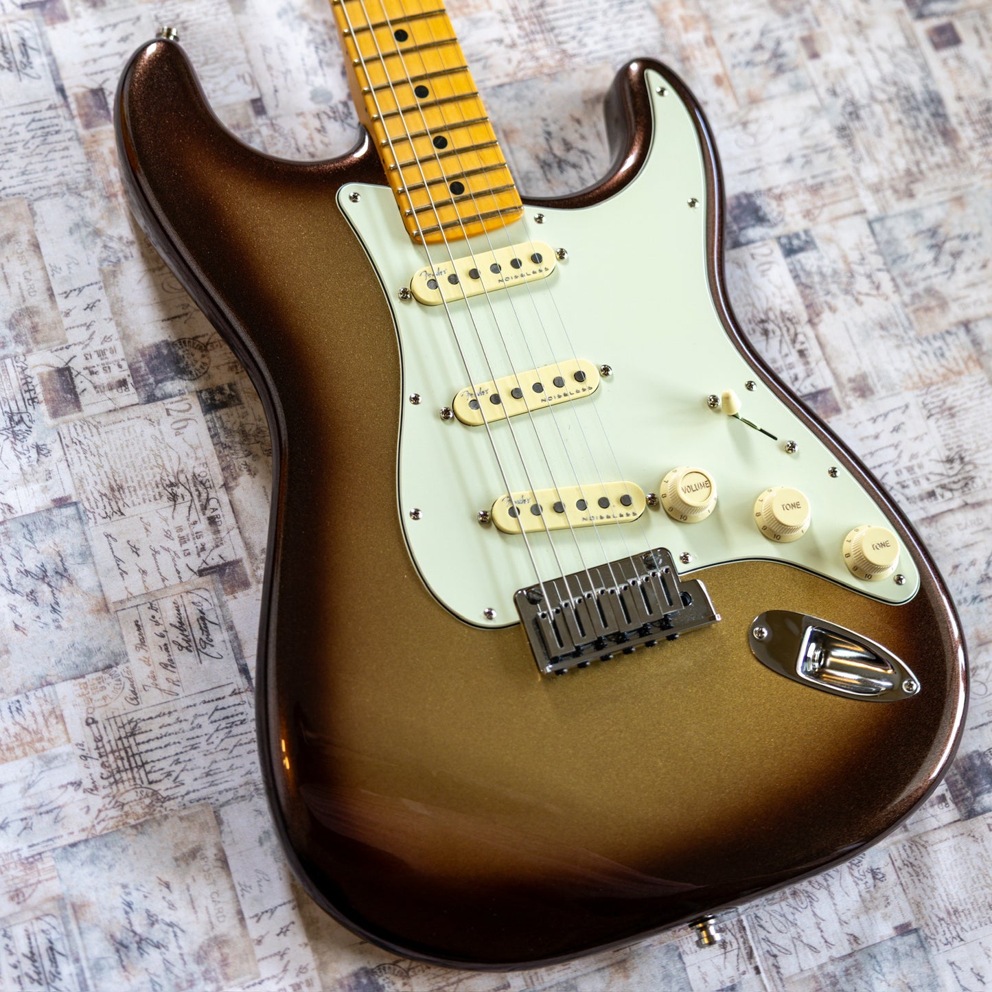 Fender American Ultra Stratocaster with Maple Fretboard 2019 - Present - Mocha Burst