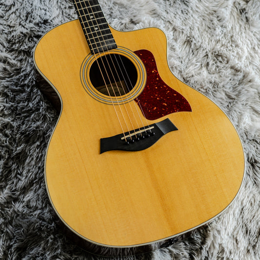 Taylor 214ce DLX with ES2 Electronics 2014 - Present - Natural