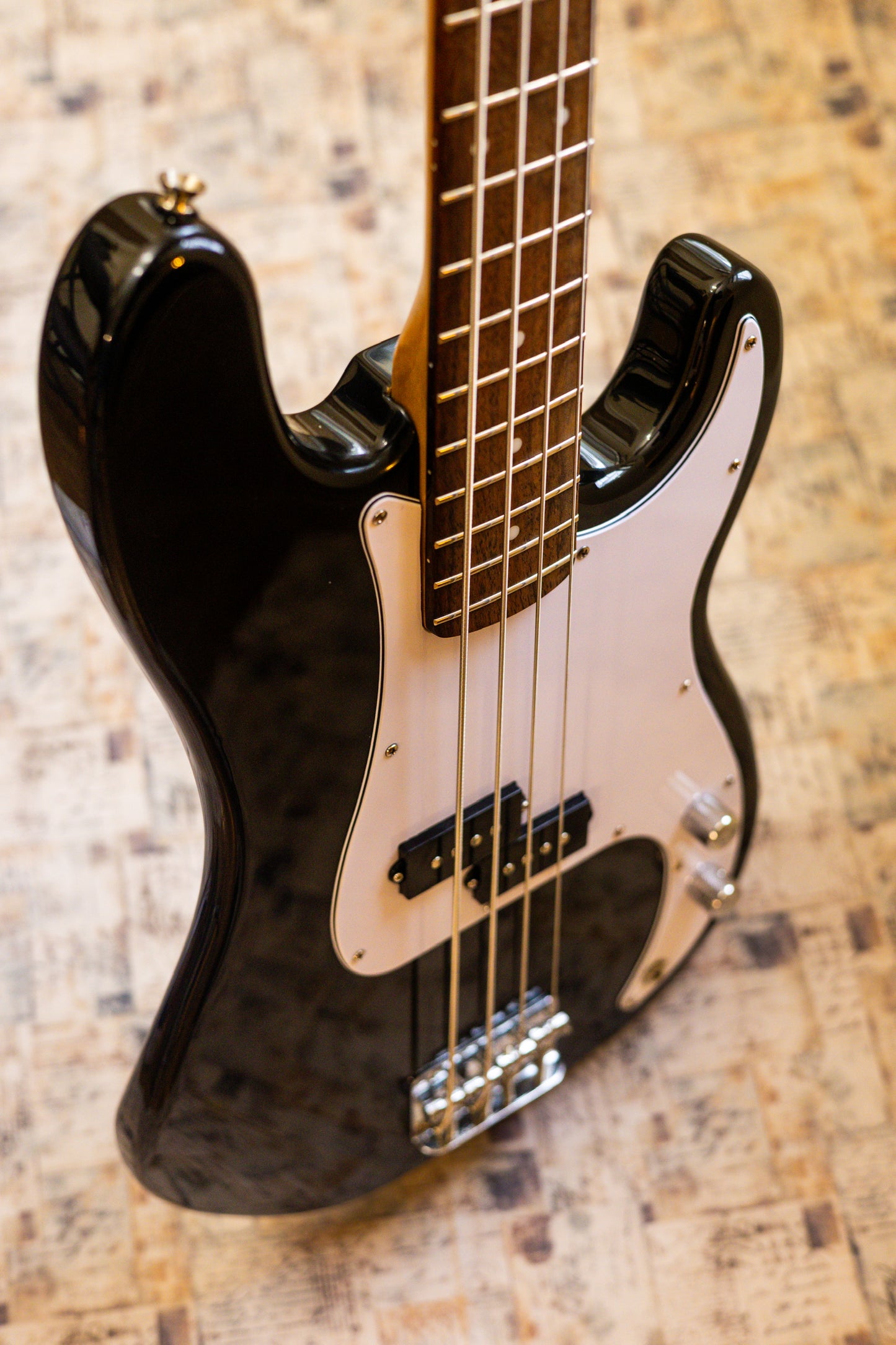 Fender Player Precision Bass with Pau Ferro Fretboard 2018 - Present - Black