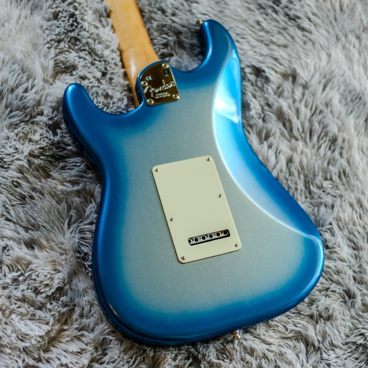 Fender American Elite Stratocaster with Rosewood Fretboard 2016 - 2019 - Sky Burst Metallic