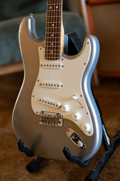 Fender Player Stratocaster with Pau Ferro Fretboard 2018 - Present - Silver