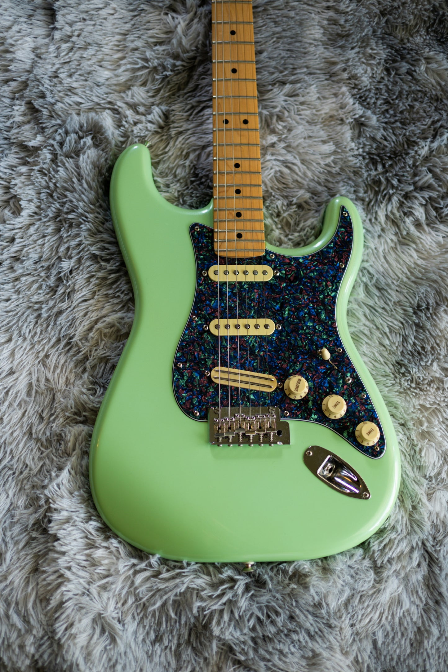 Limited Edition Fender Player Stratocaster with Maple Fretboard 2019 - 2021 - Surf Pearl