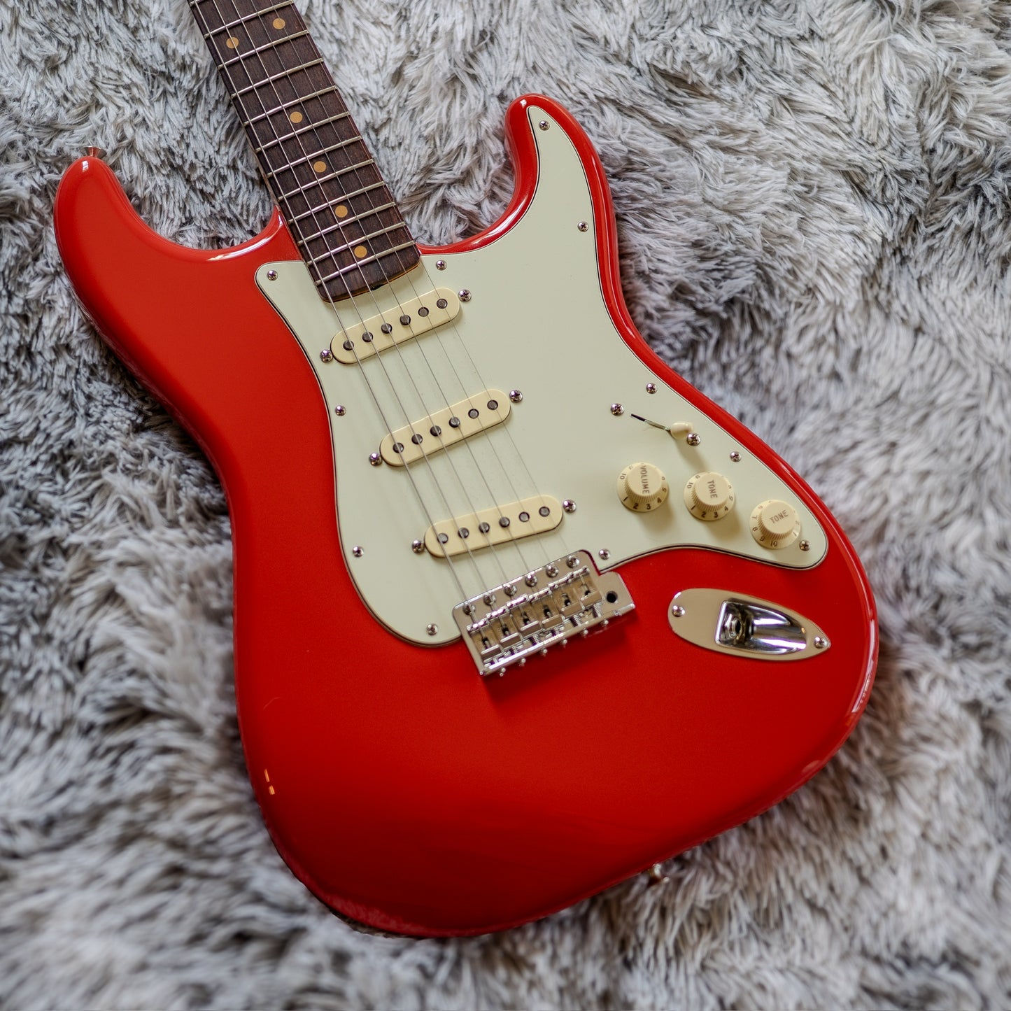 MINTY Fender American Vintage II '61 Stratocaster 2022 - Present - Fiesta Red